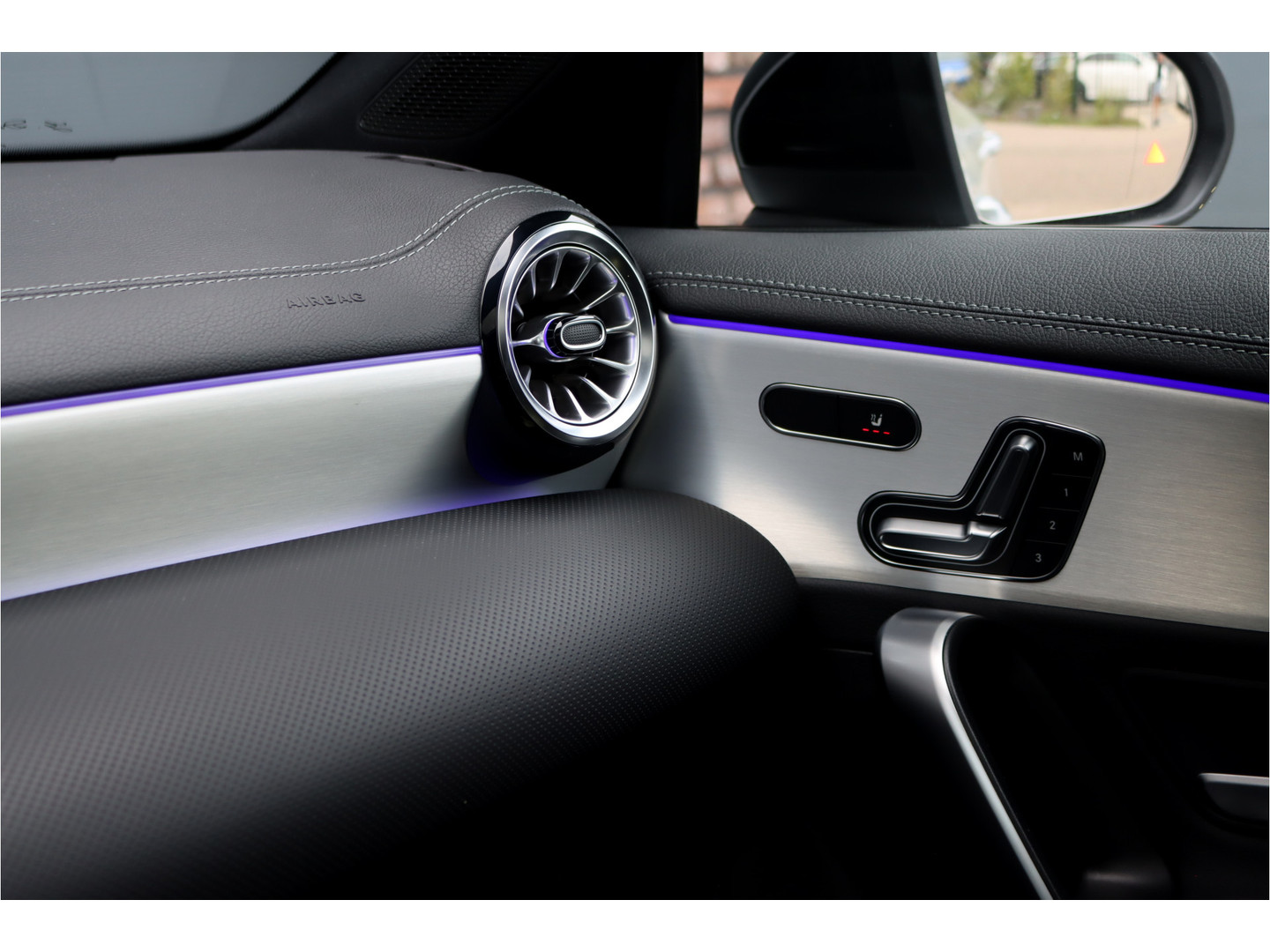 Mercedes-Benz Mercedes-Benz