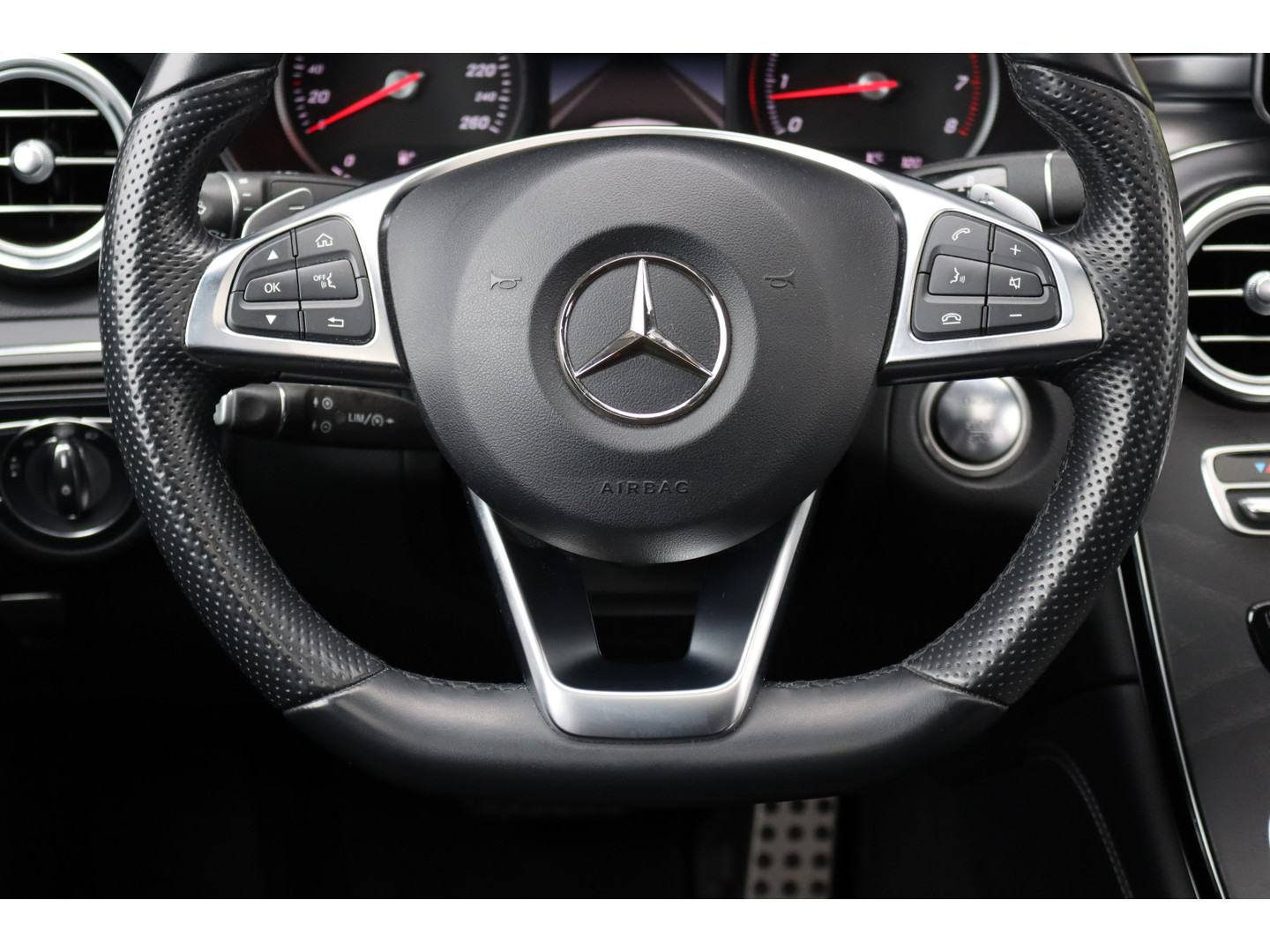 Mercedes-Benz Mercedes-Benz