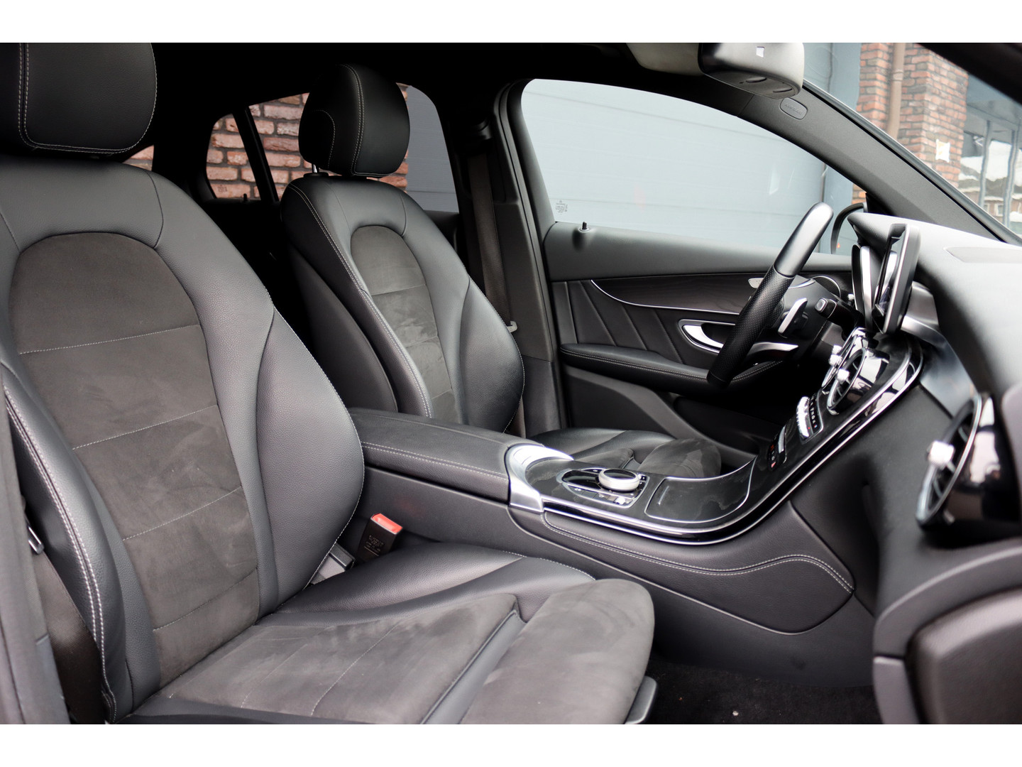 Mercedes-Benz Mercedes-Benz