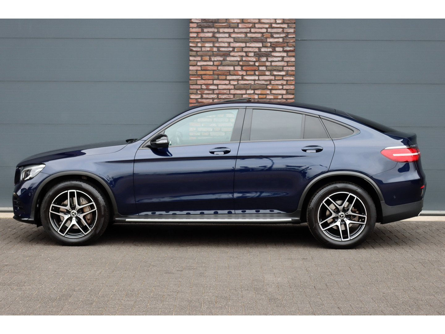 Mercedes-Benz Mercedes-Benz