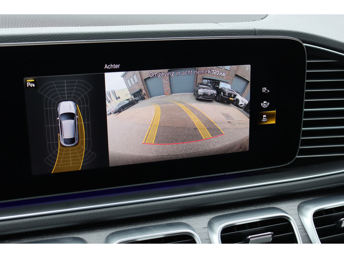 Mercedes-Benz Mercedes-Benz