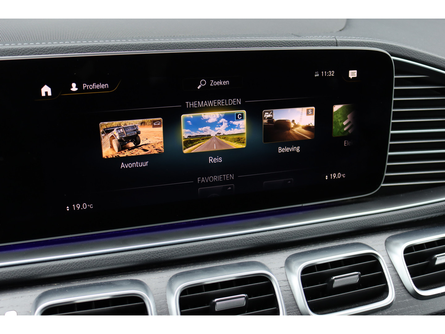 Mercedes-Benz Mercedes-Benz