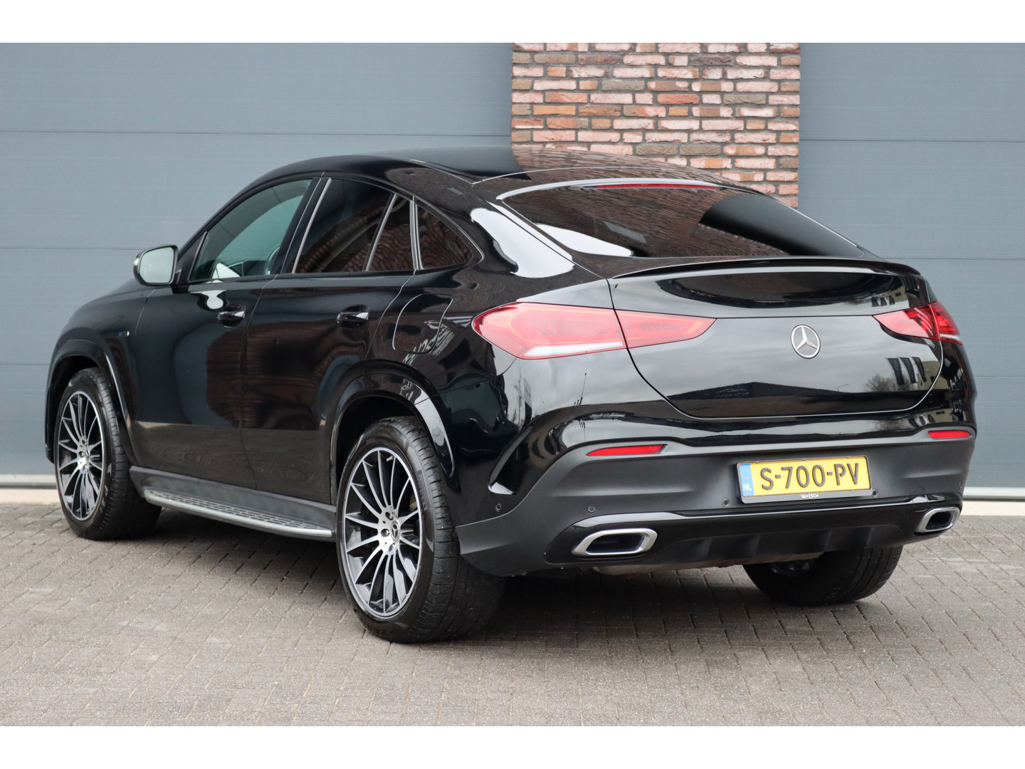 Mercedes-Benz Mercedes-Benz