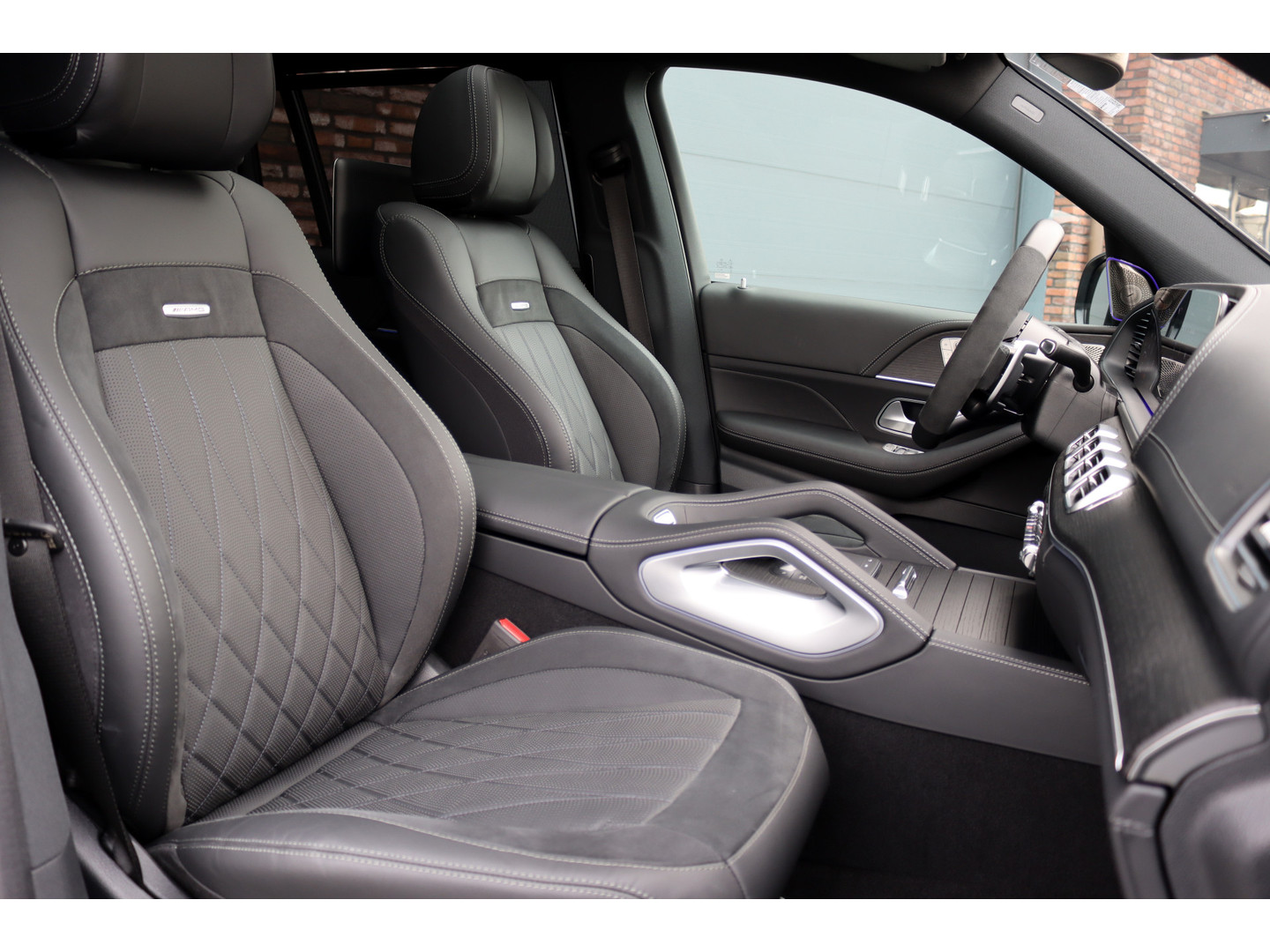 Mercedes-Benz Mercedes-Benz