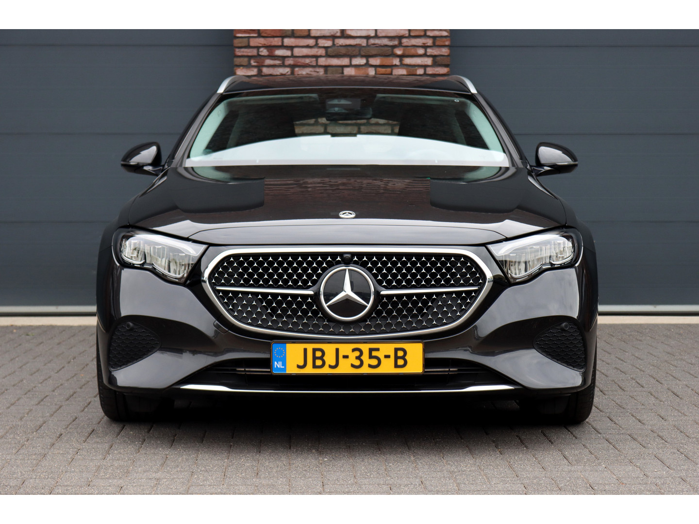 Mercedes-Benz Mercedes-Benz