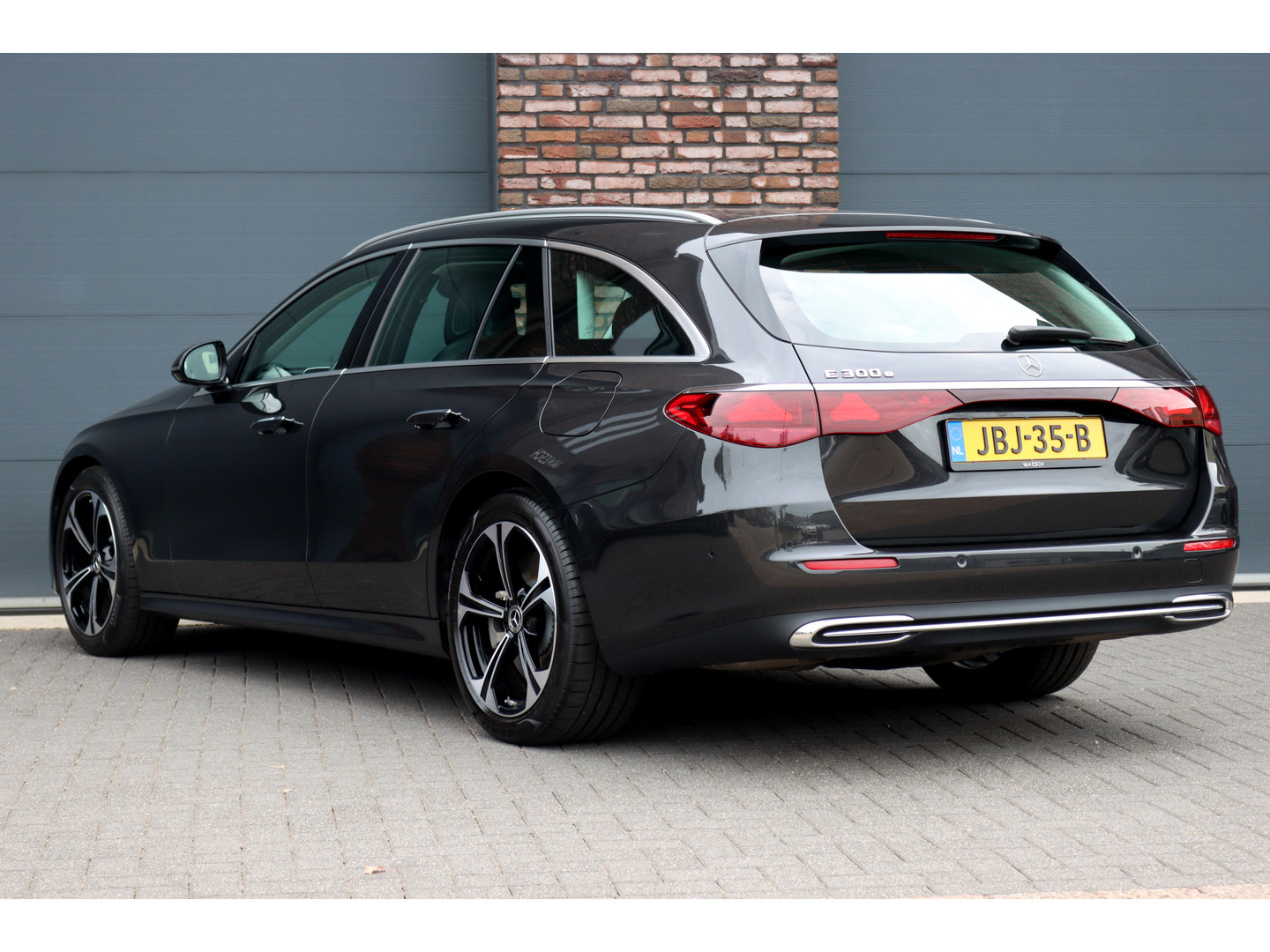 Mercedes-Benz Mercedes-Benz