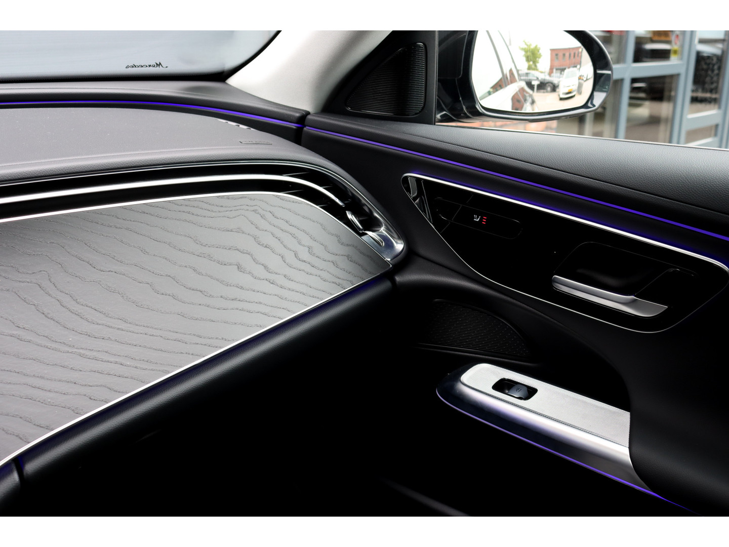 Mercedes-Benz Mercedes-Benz