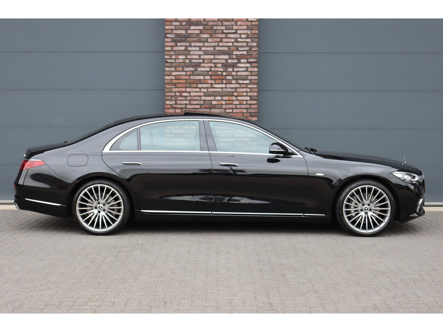 Mercedes-Benz Mercedes-Benz