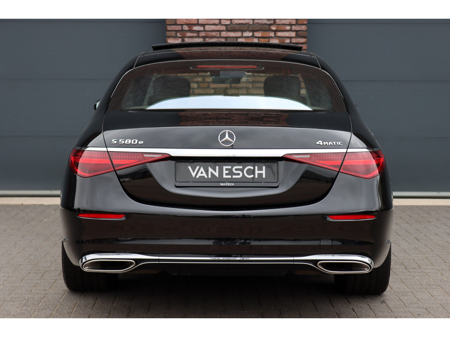 Mercedes-Benz Mercedes-Benz