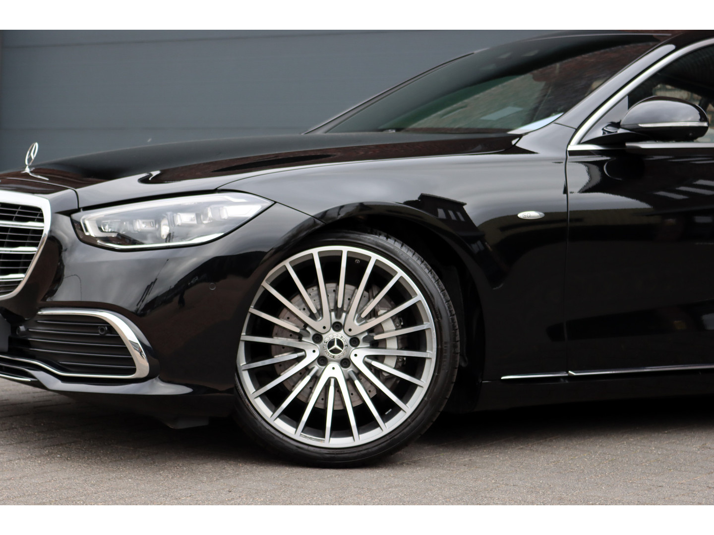 Mercedes-Benz Mercedes-Benz