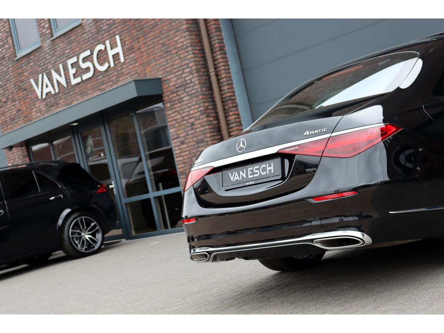 Mercedes-Benz Mercedes-Benz