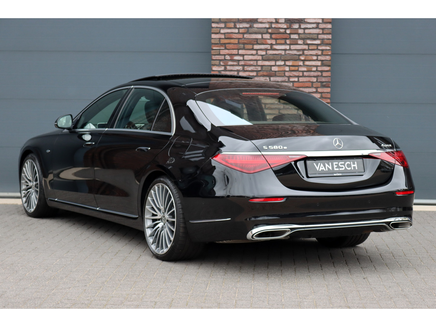 Mercedes-Benz Mercedes-Benz