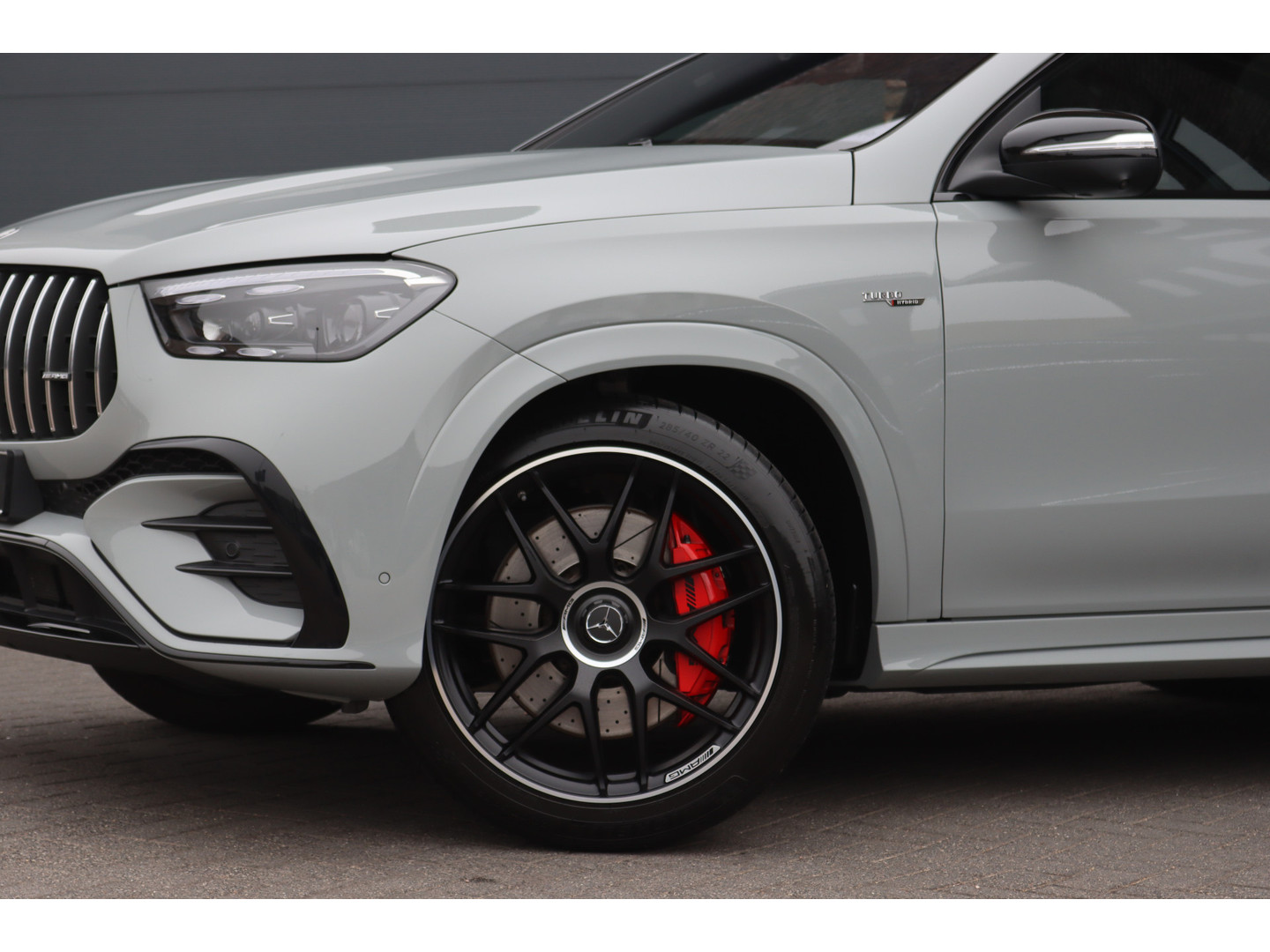 Mercedes-Benz Mercedes-Benz