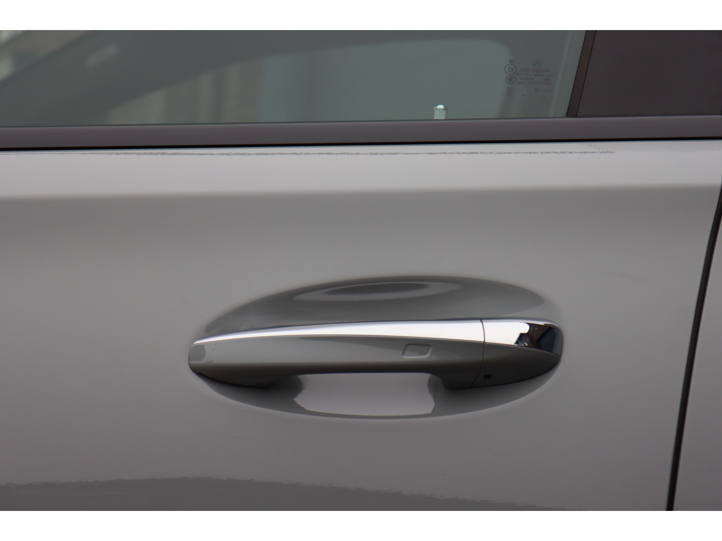 Mercedes-Benz Mercedes-Benz