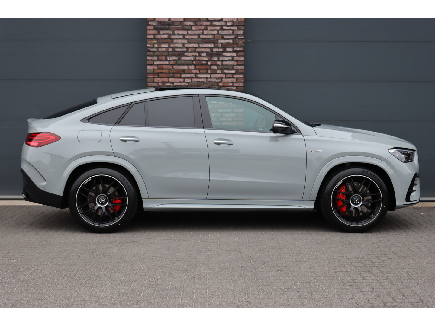 Mercedes-Benz Mercedes-Benz