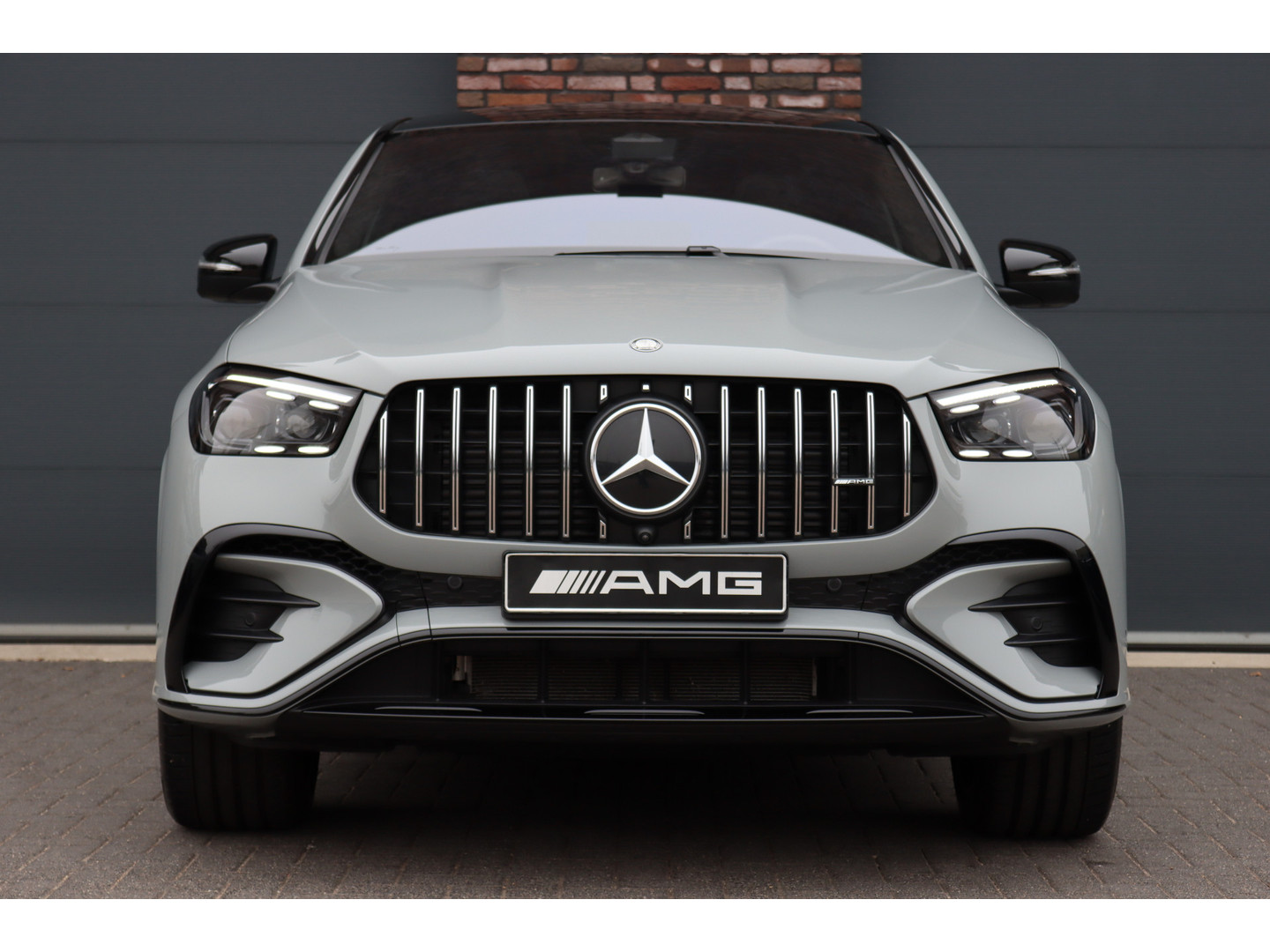 Mercedes-Benz Mercedes-Benz