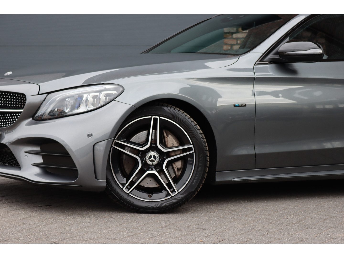 Mercedes-Benz Mercedes-Benz