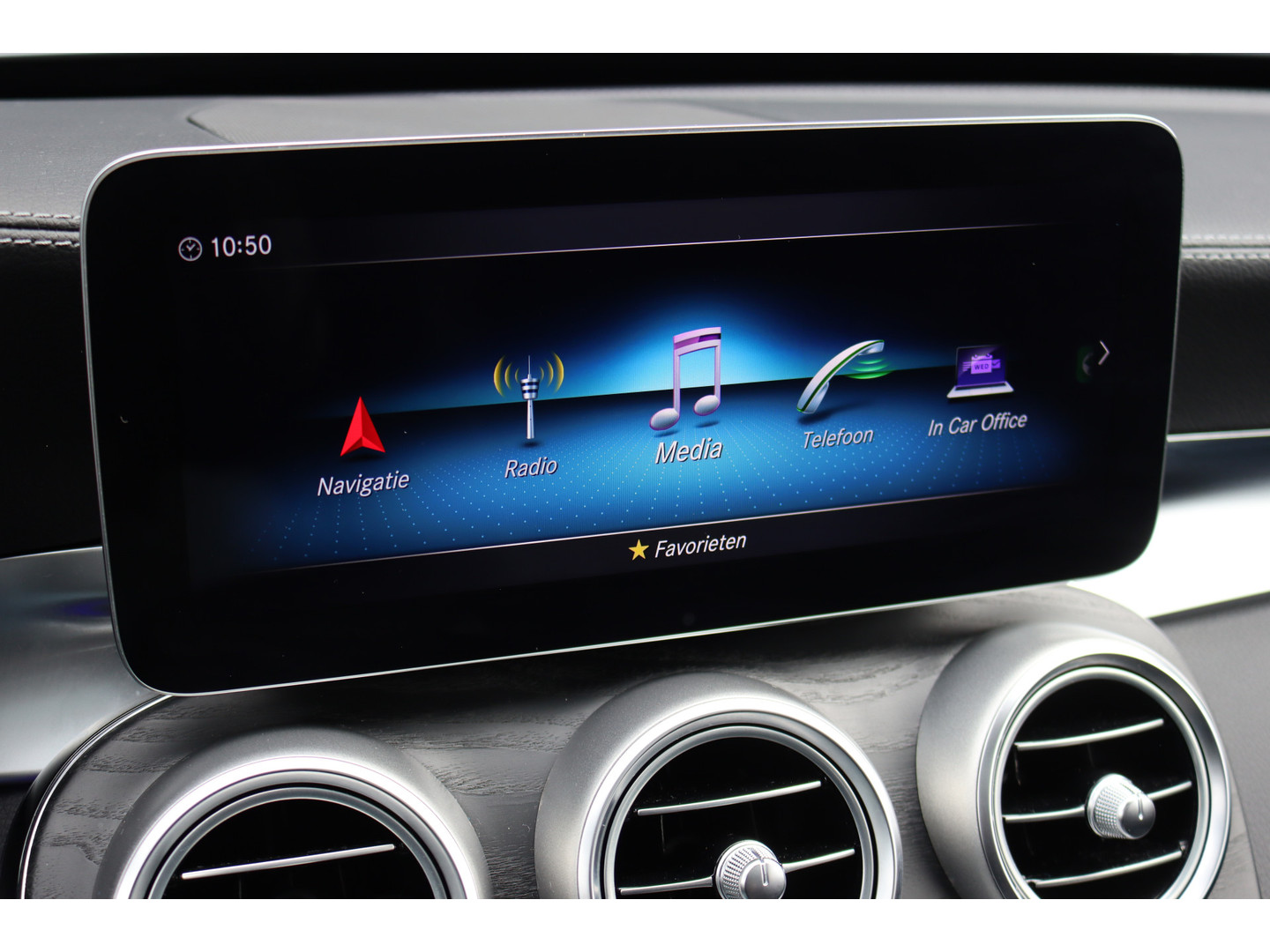 Mercedes-Benz Mercedes-Benz