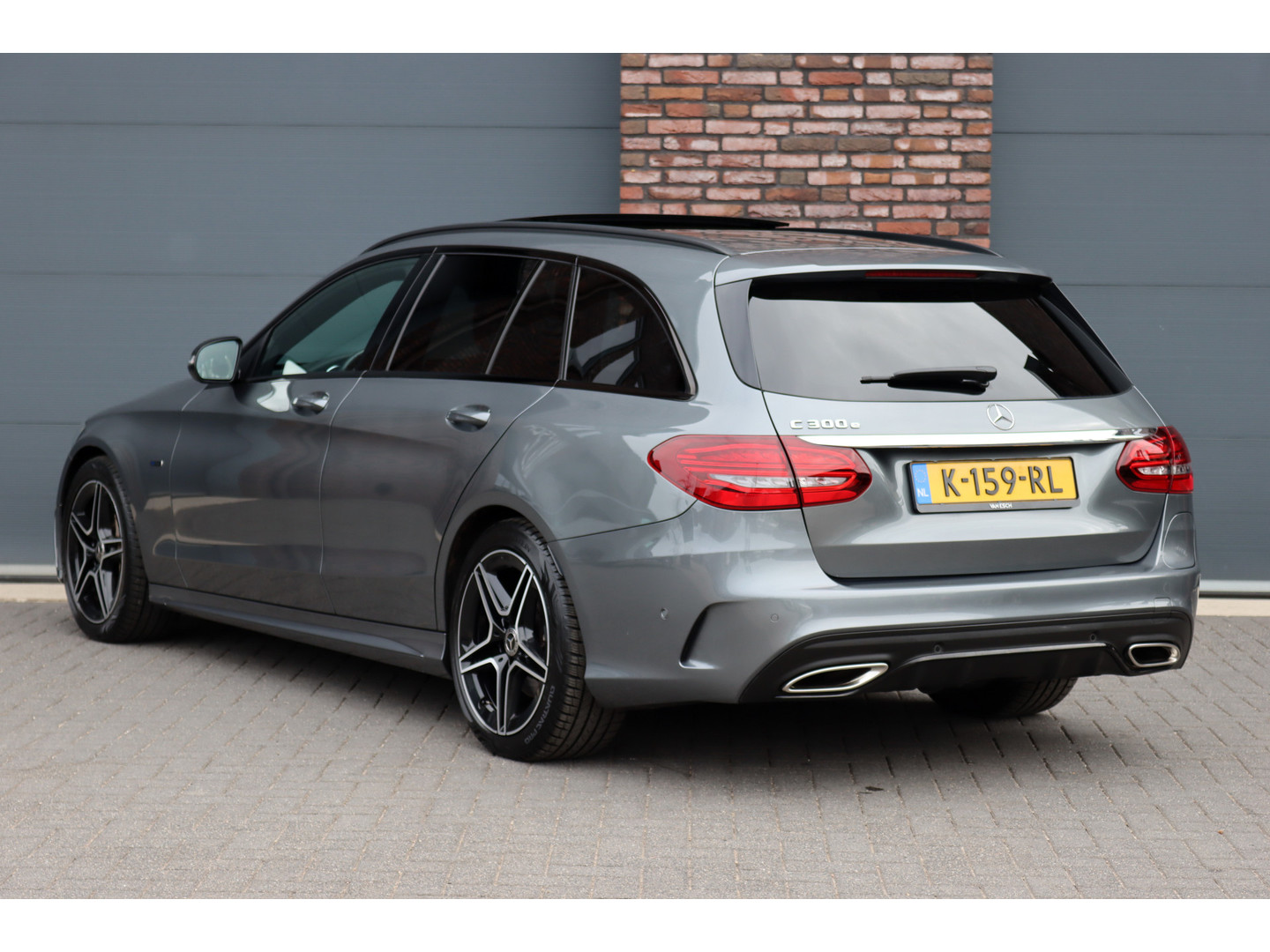 Mercedes-Benz Mercedes-Benz