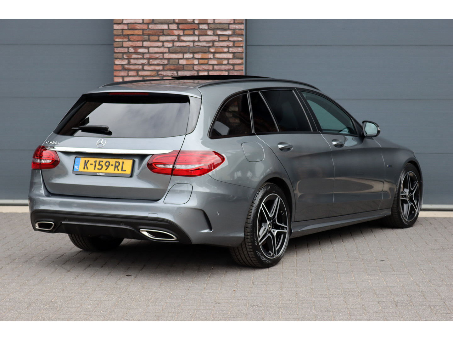 Mercedes-Benz Mercedes-Benz