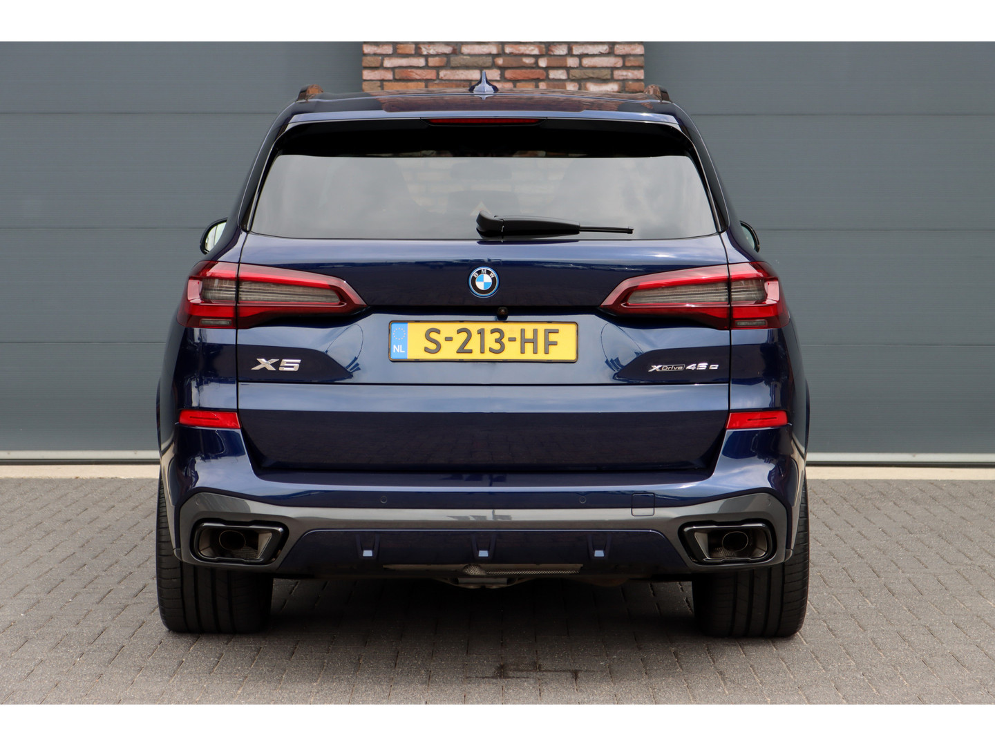 BMW