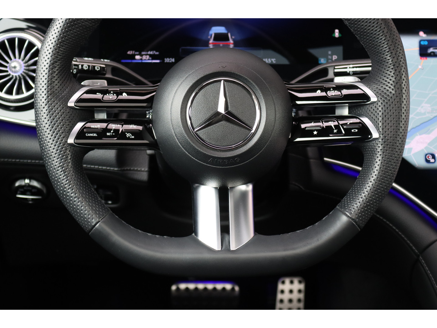 Mercedes-Benz Mercedes-Benz