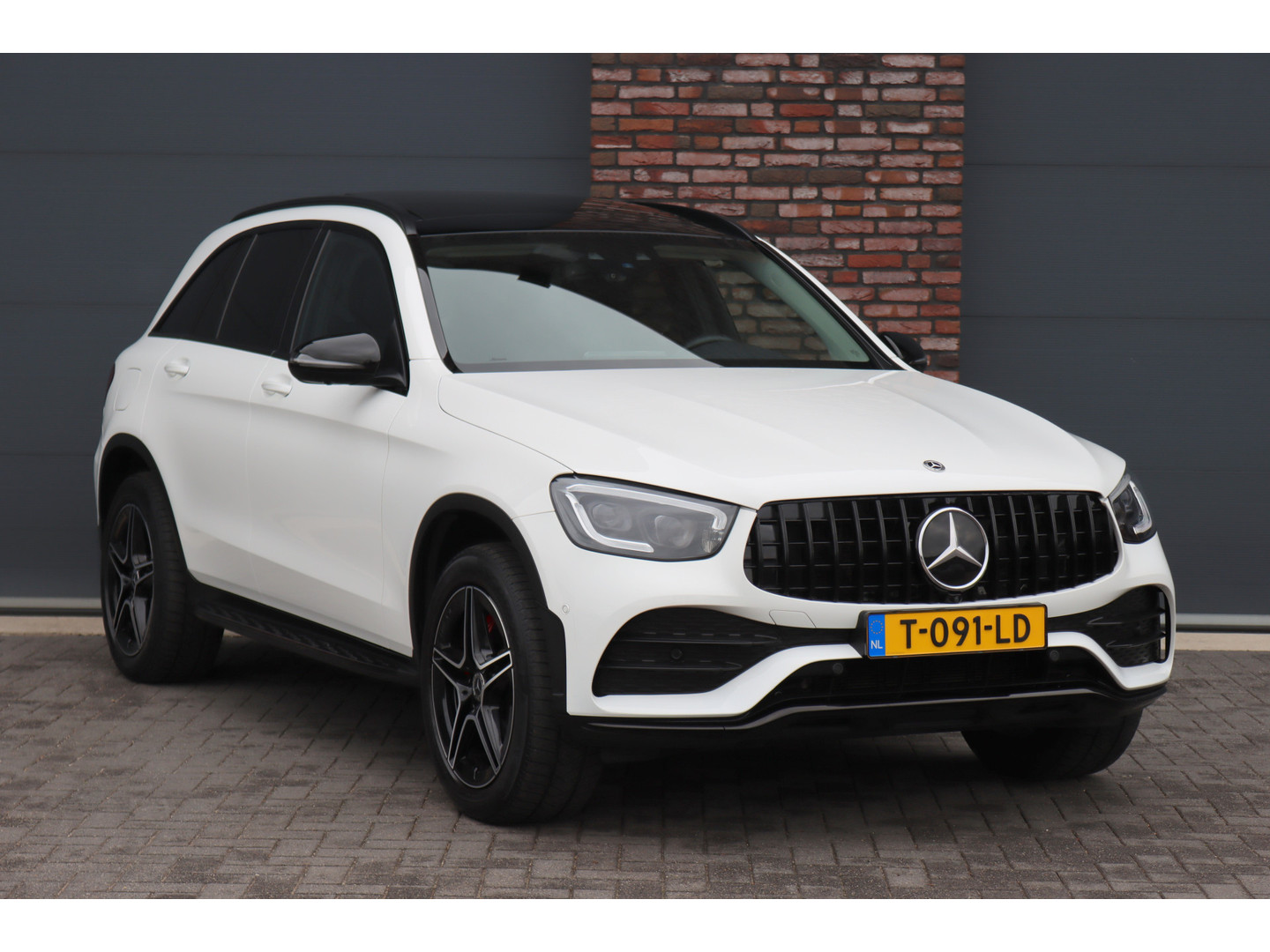 Mercedes-Benz Mercedes-Benz