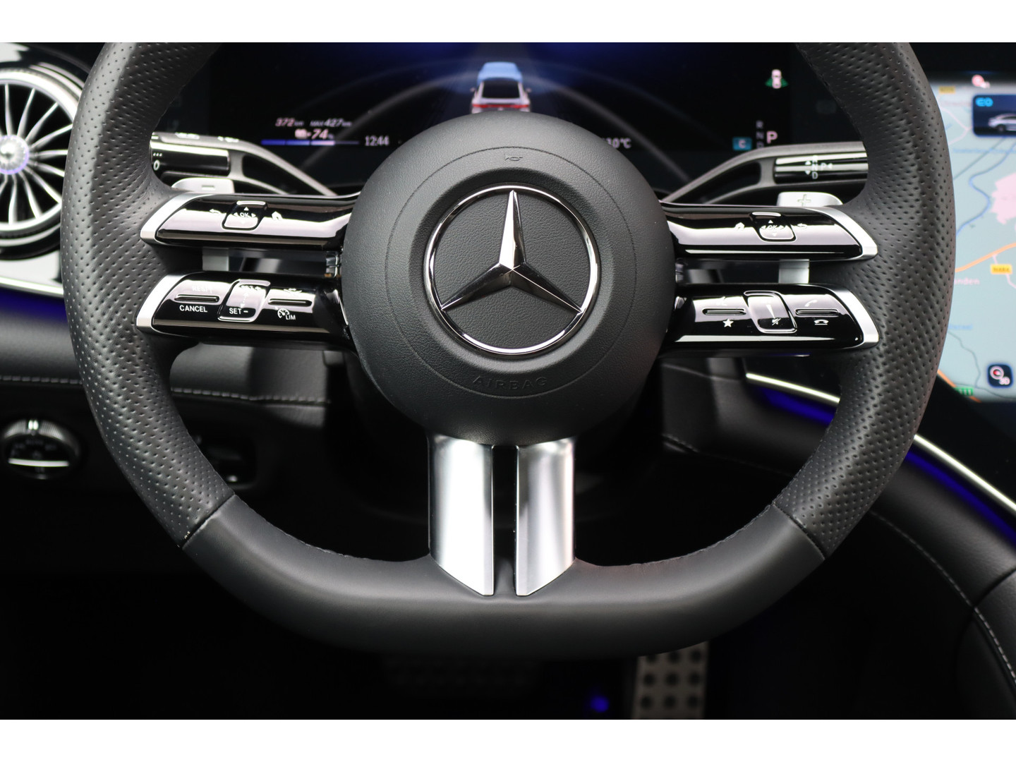 Mercedes-Benz Mercedes-Benz