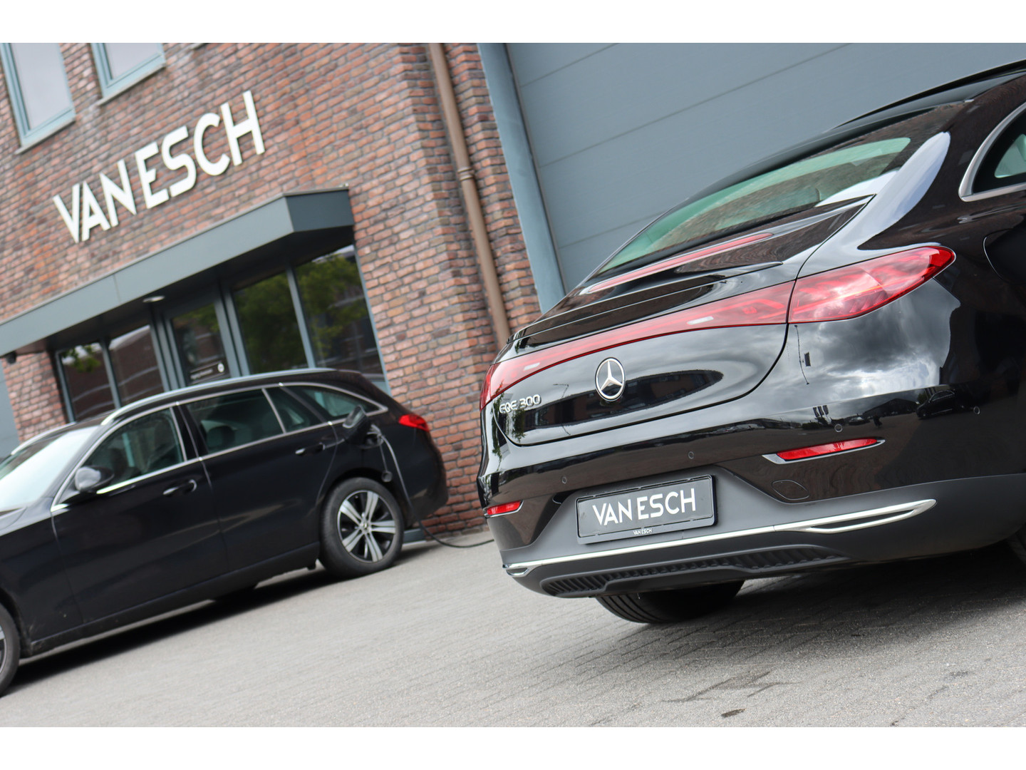 Mercedes-Benz Mercedes-Benz