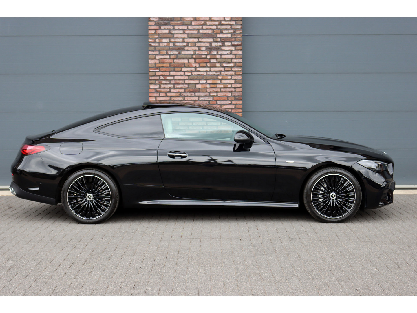 Mercedes-Benz Mercedes-Benz