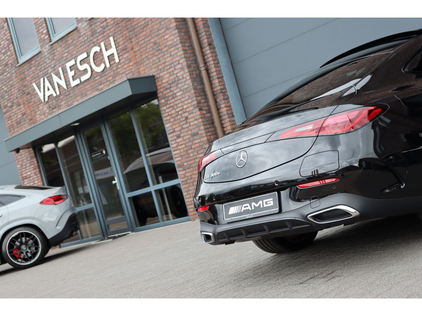 Mercedes-Benz Mercedes-Benz