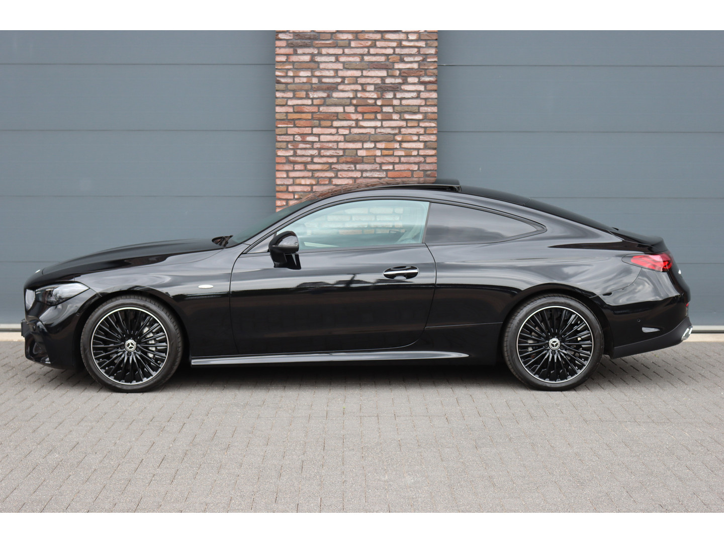 Mercedes-Benz Mercedes-Benz