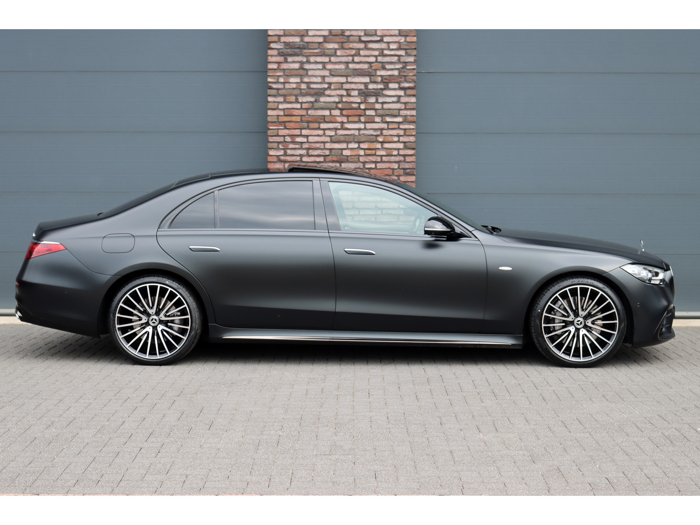 Mercedes-Benz Mercedes-Benz