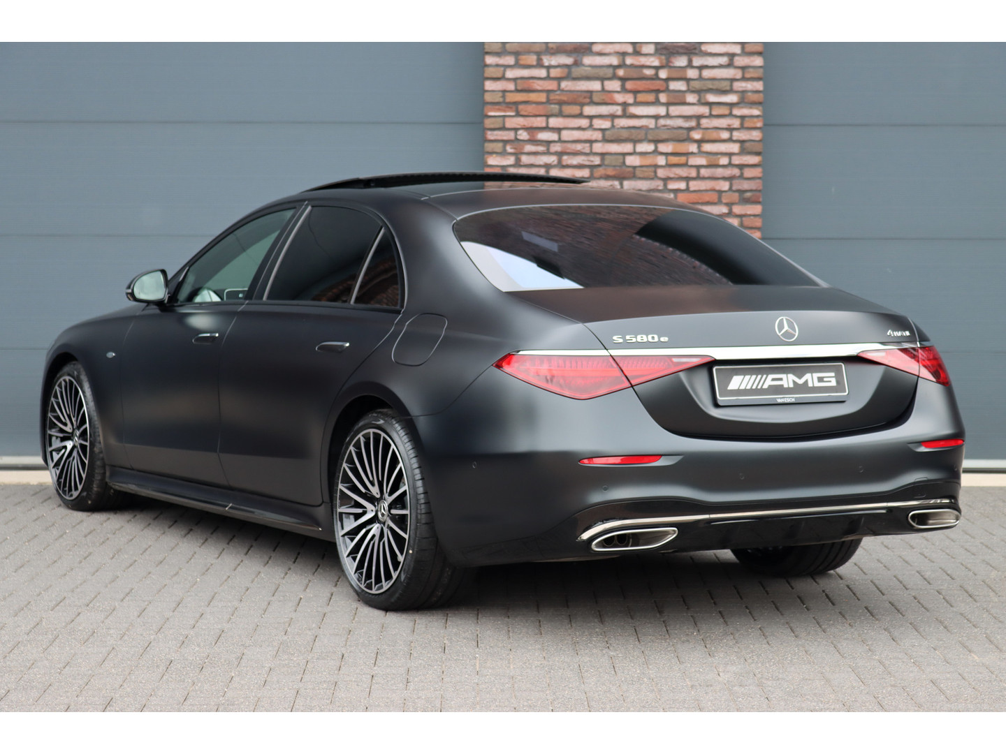 Mercedes-Benz Mercedes-Benz