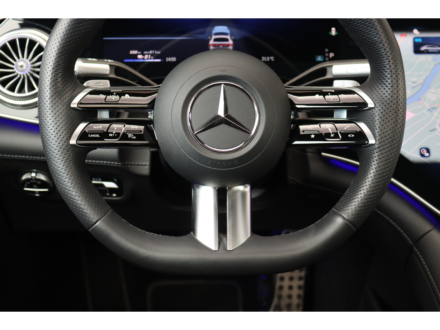 Mercedes-Benz Mercedes-Benz