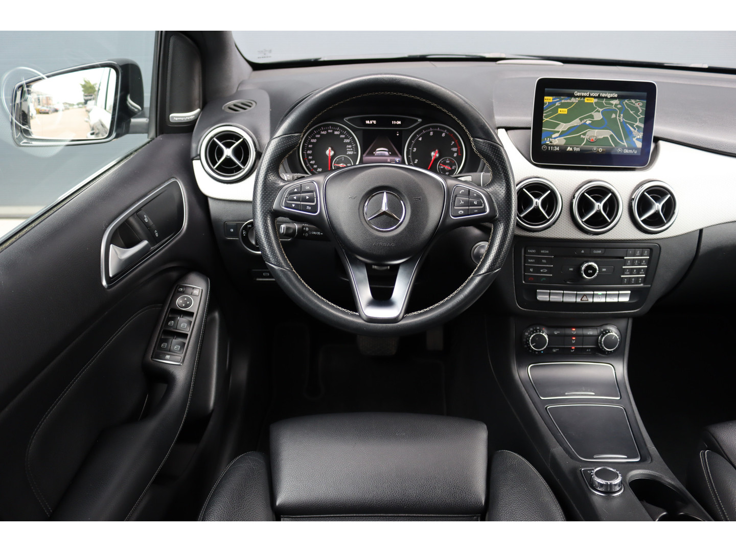Mercedes-Benz Mercedes-Benz