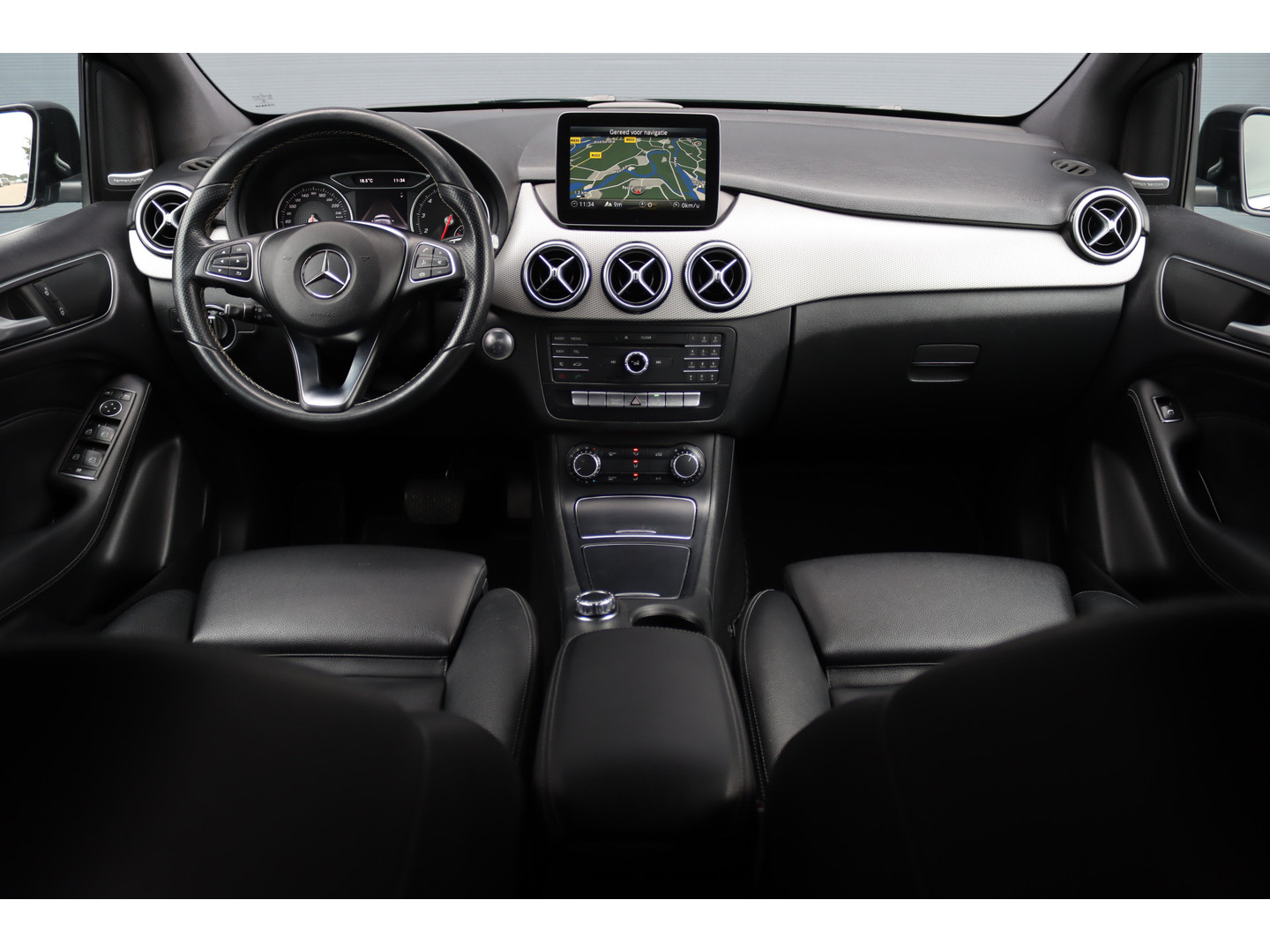 Mercedes-Benz Mercedes-Benz
