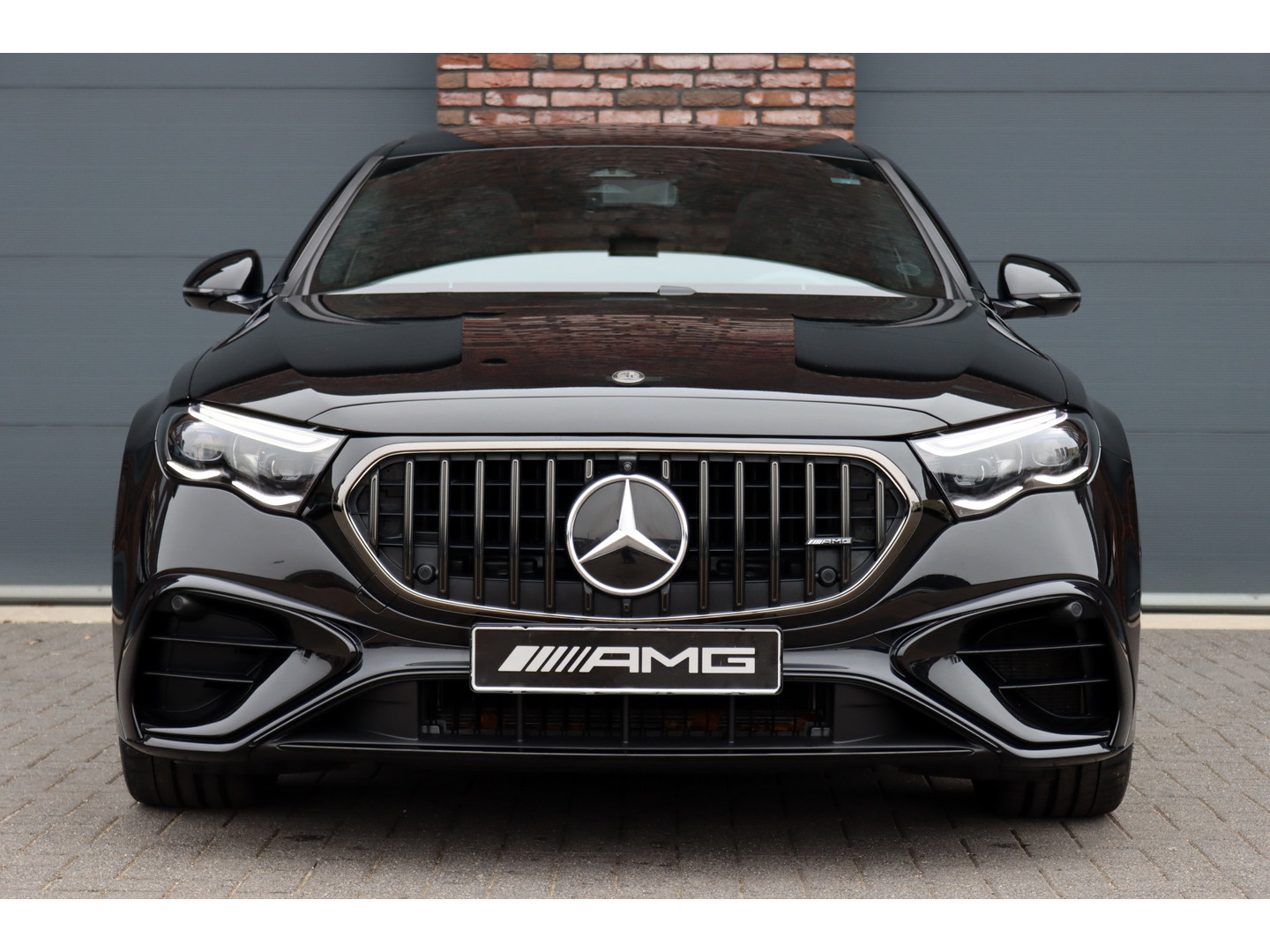 Mercedes-Benz Mercedes-Benz