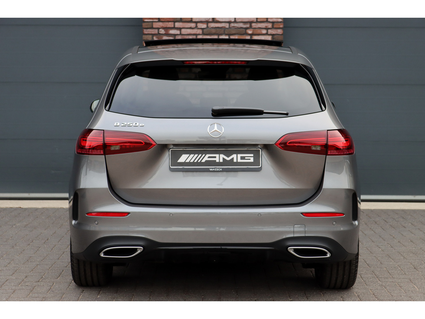Mercedes-Benz Mercedes-Benz
