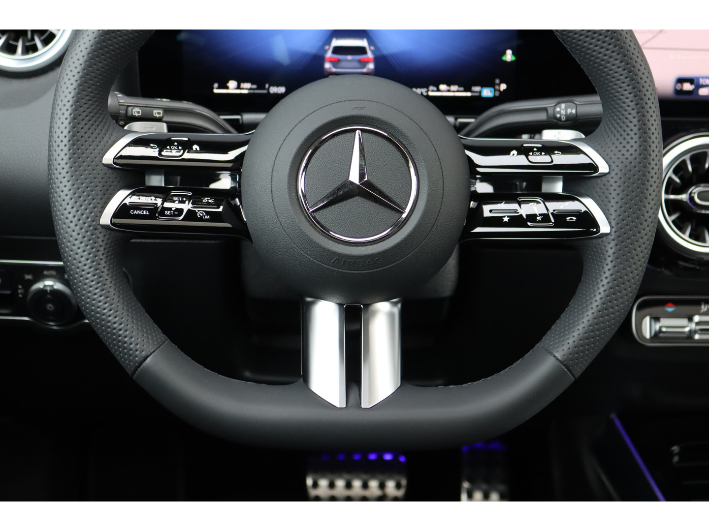 Mercedes-Benz Mercedes-Benz