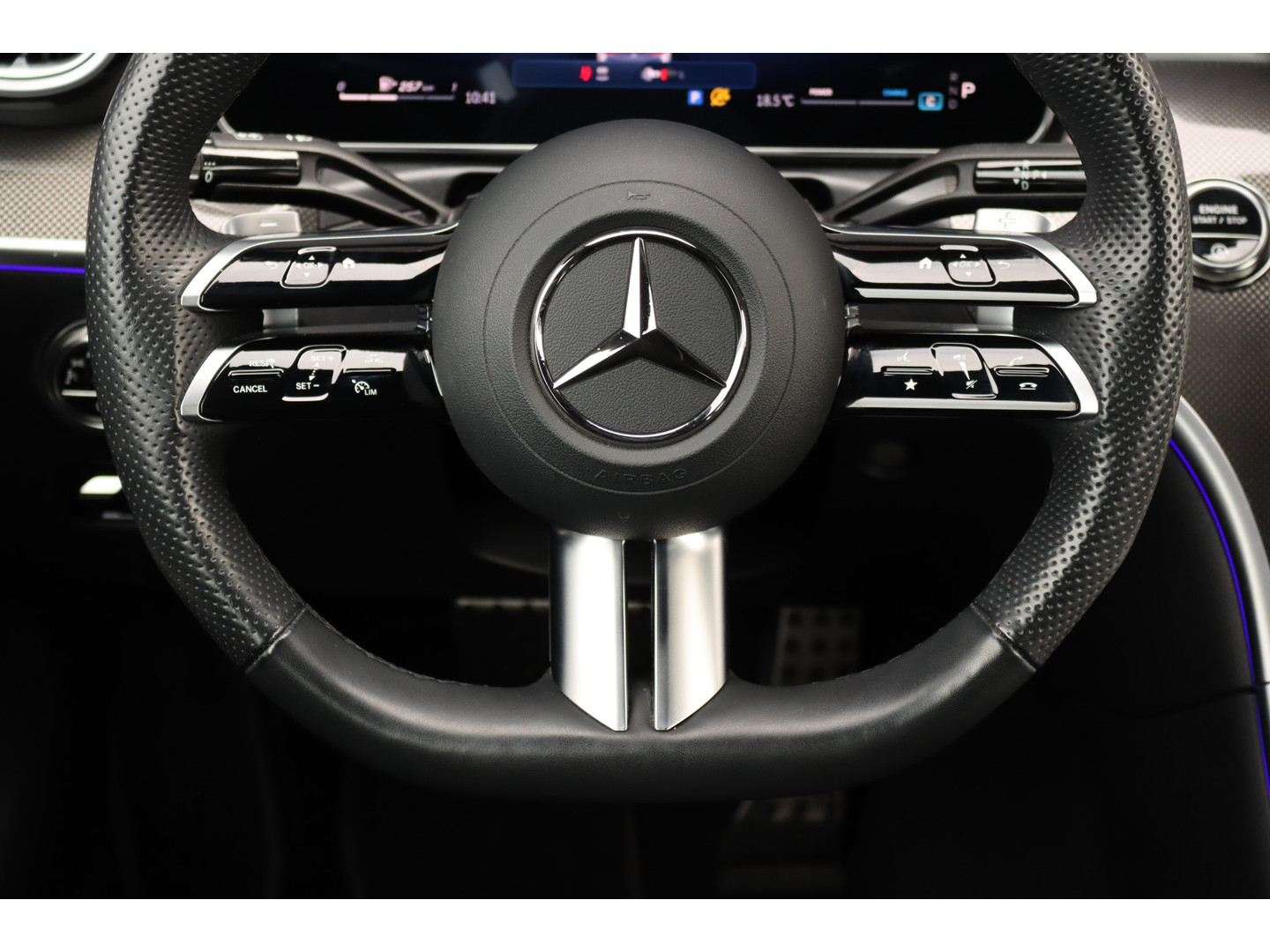 Mercedes-Benz Mercedes-Benz