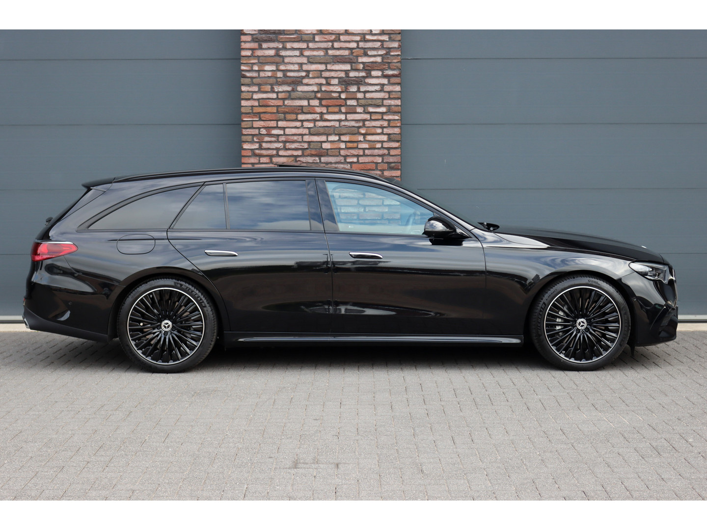 Mercedes-Benz Mercedes-Benz