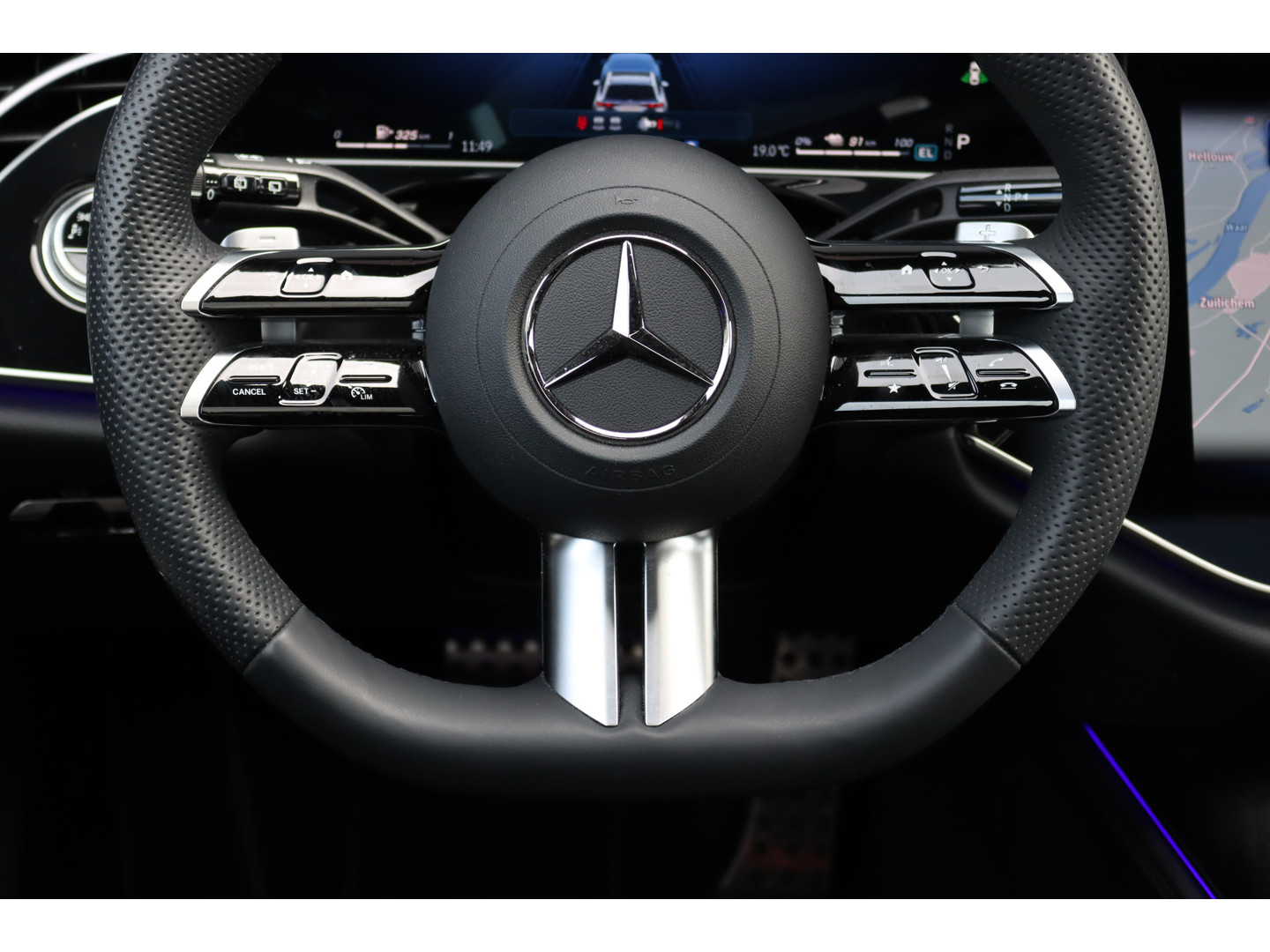 Mercedes-Benz Mercedes-Benz