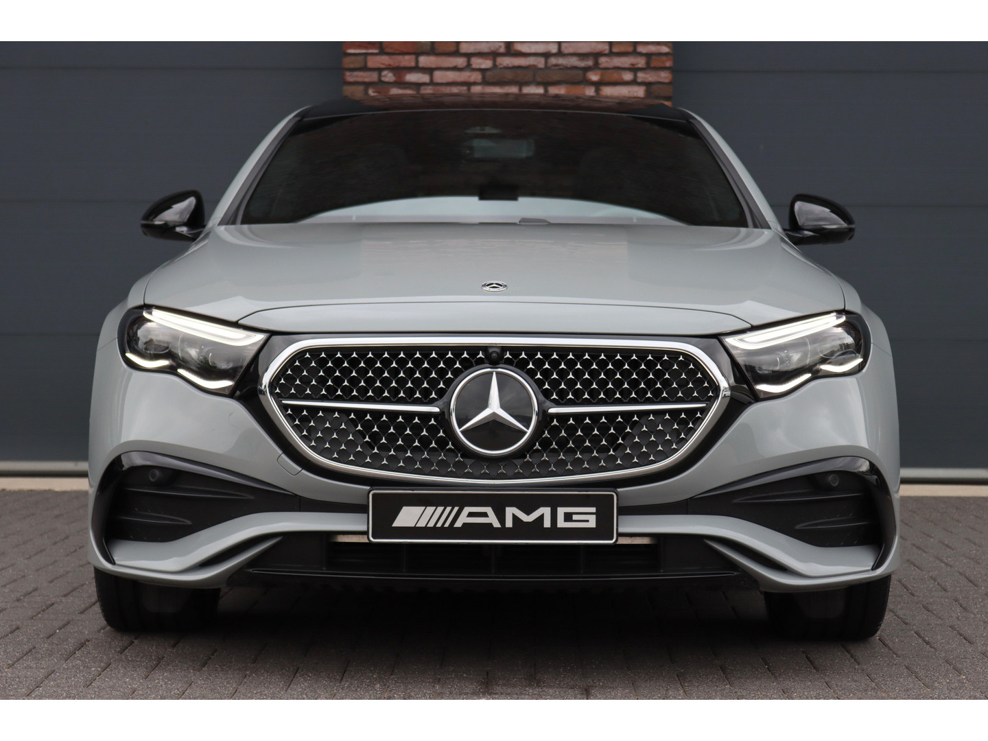 Mercedes-Benz Mercedes-Benz