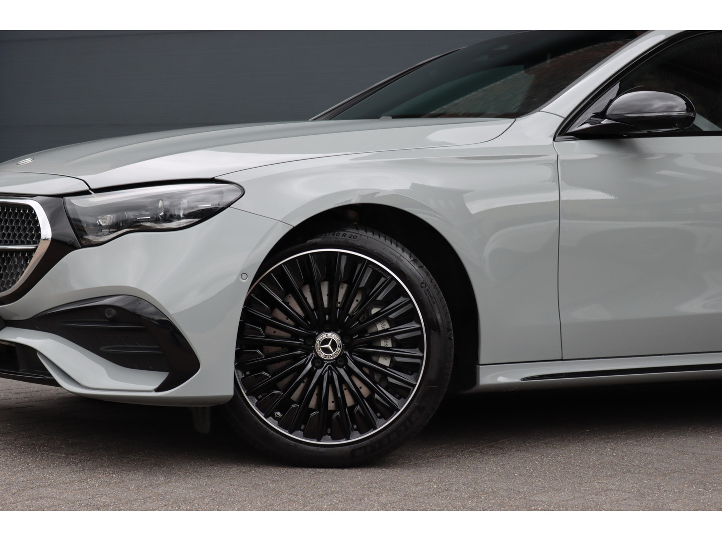 Mercedes-Benz Mercedes-Benz