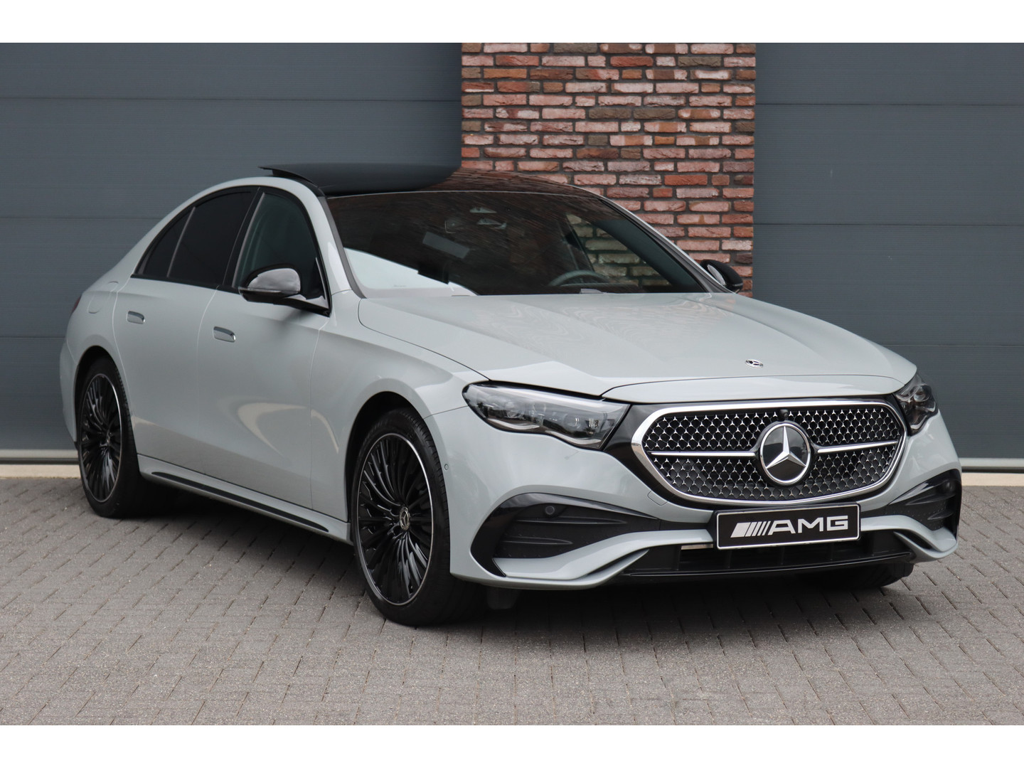Mercedes-Benz Mercedes-Benz