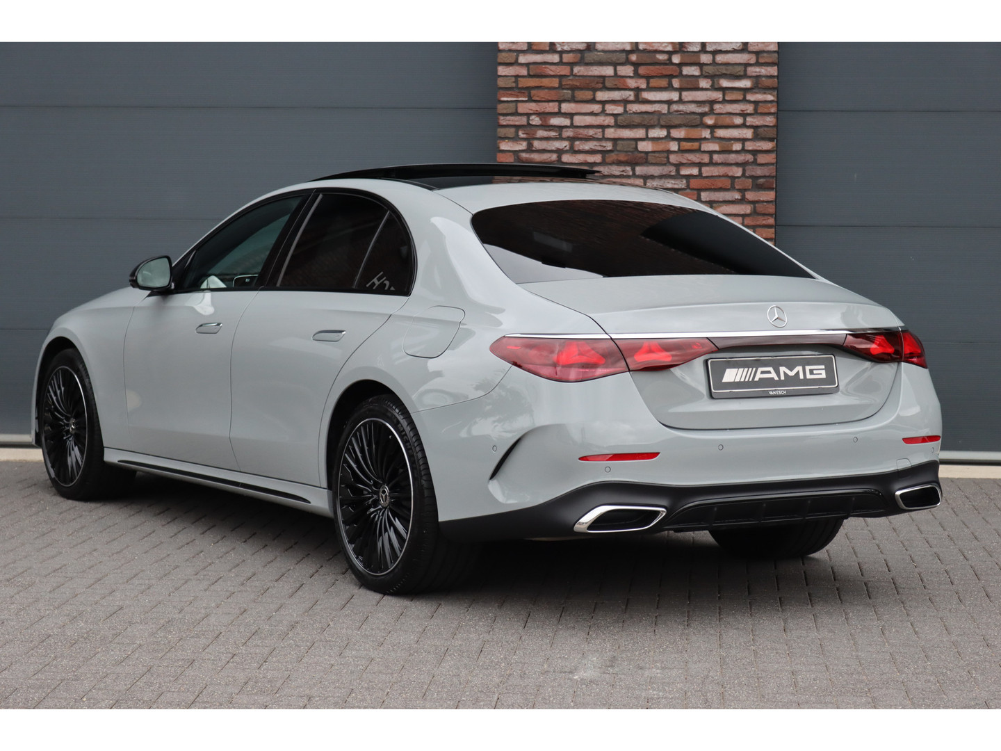Mercedes-Benz Mercedes-Benz