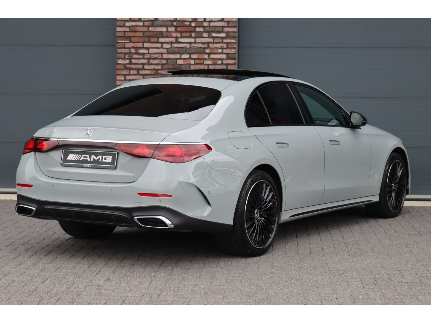 Mercedes-Benz Mercedes-Benz