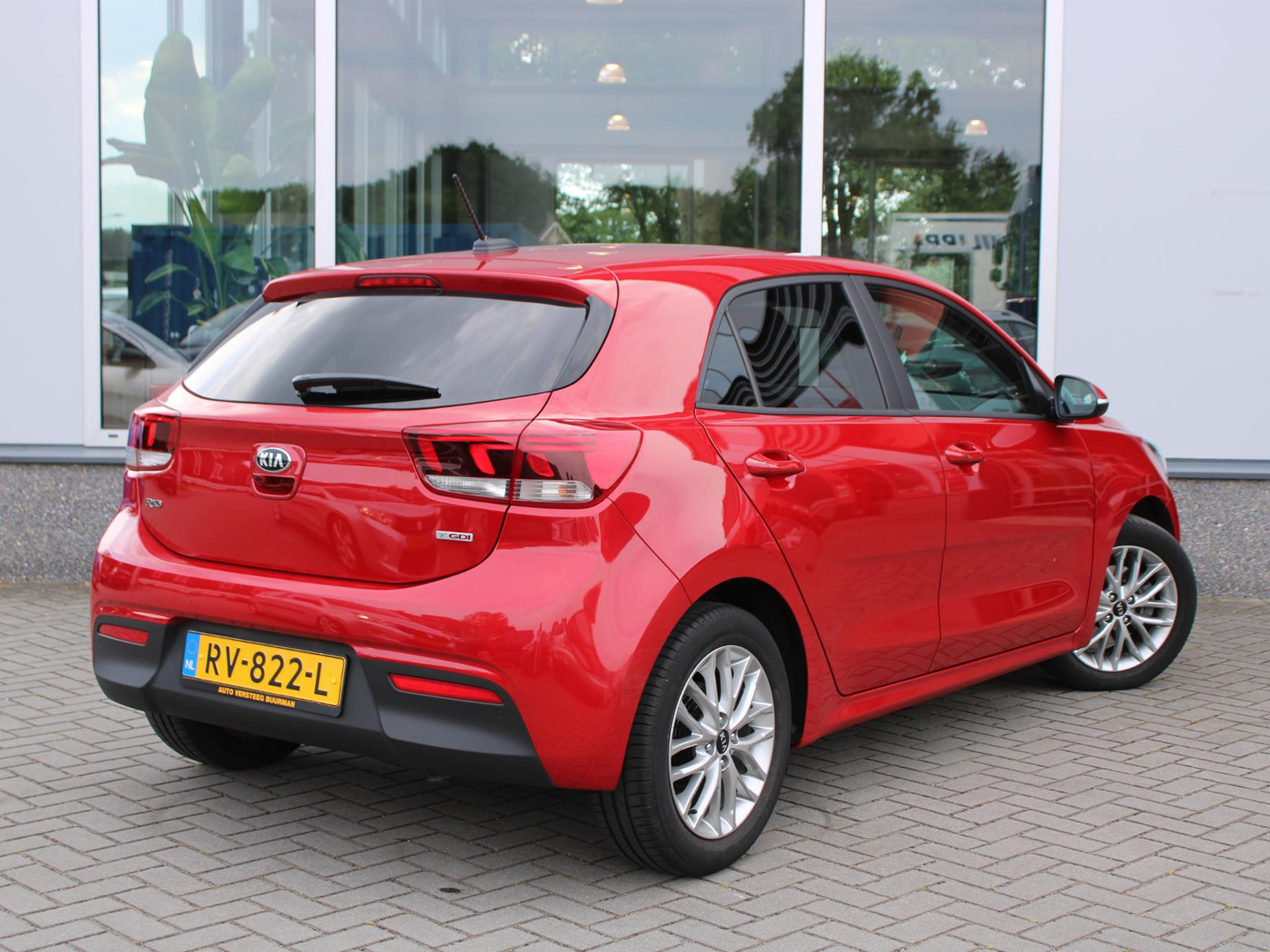 Kia