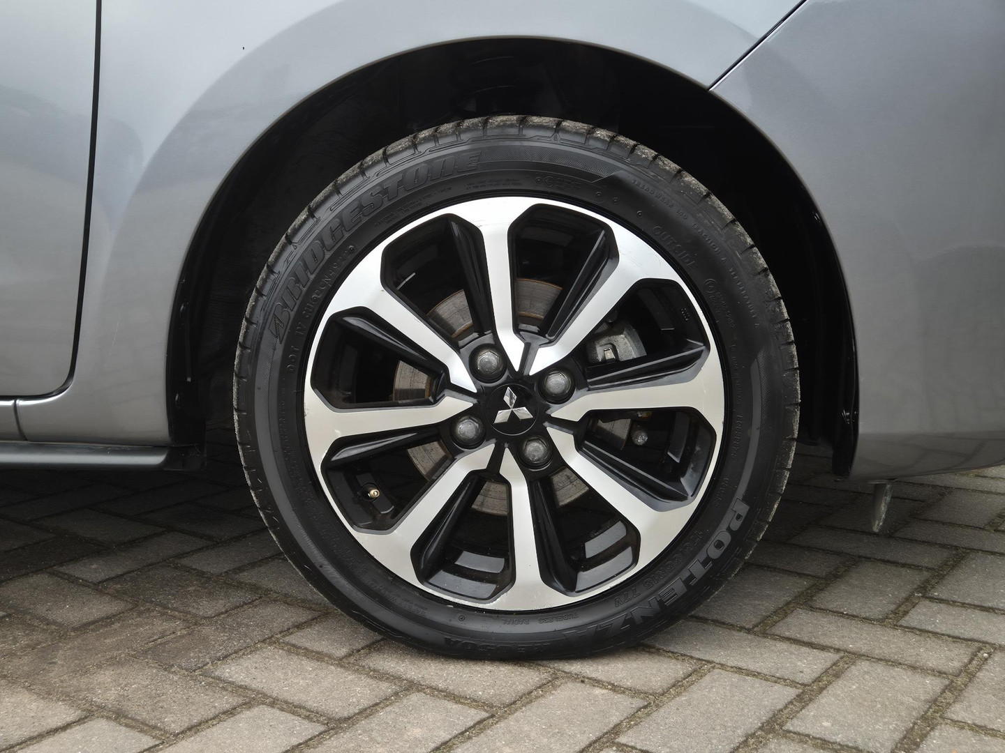 Mitsubishi Mitsubishi